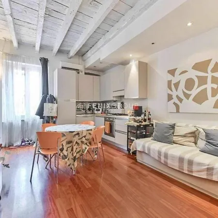 Nolo - Floor Bright - Metro Pasteur Apartment *